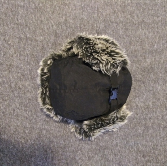 ***2/$8*** OSFM Teen(14 & Up) Faux Fur Winter Hat - Picture 5 of 8